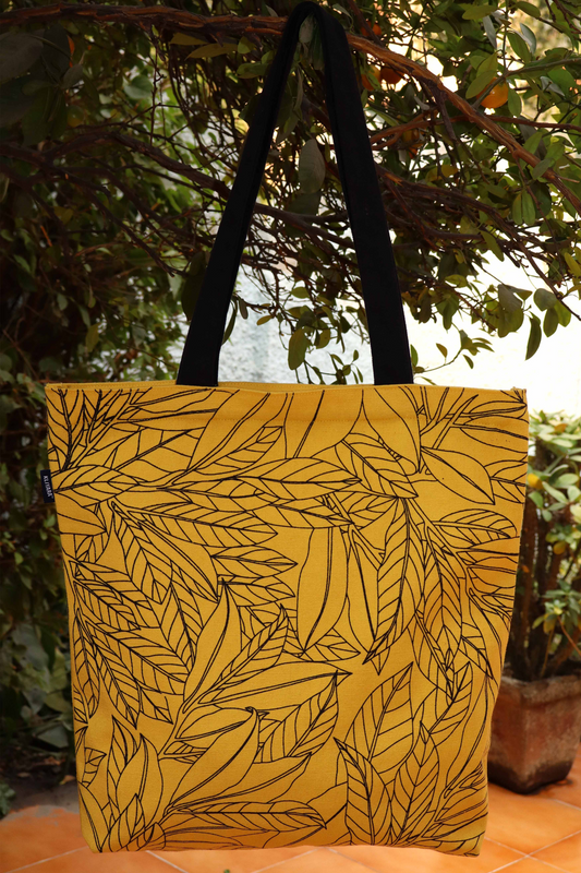 Yellow Leaf-Pattern Tote Bag – Eco-Chic Style for Everyday Adventures